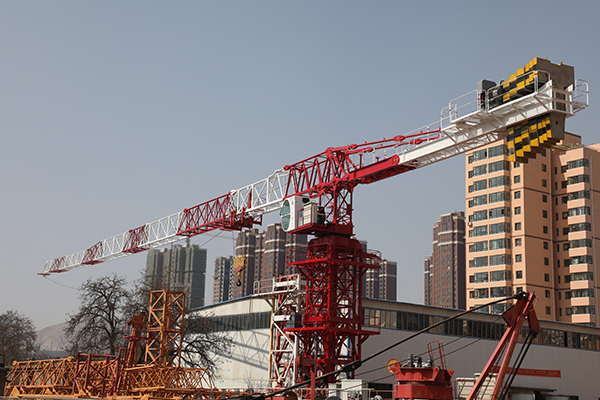 大型塔機研制成功 甘肅建投裝備再添“利器”