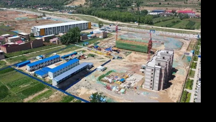 【防疫情 穩(wěn)經(jīng)濟(jì)】“疫”路不停工 項目加速跑——康樂縣工業(yè)集中區(qū)全力保障重點項目穩(wěn)步推進(jìn)