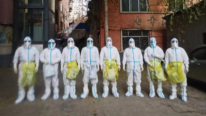 奮戰(zhàn)疫情一線 彰顯責任擔當