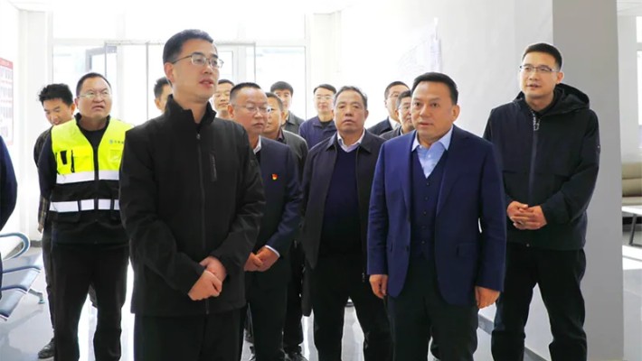 馬明實地調研甘肅建投災后恢復重建工作