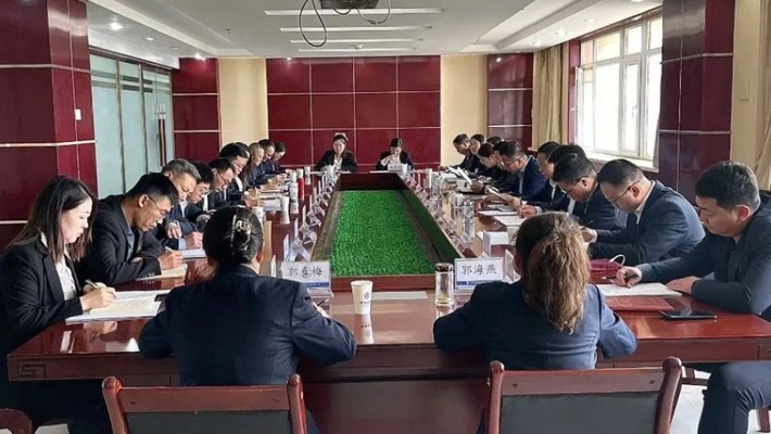 黨委書記、董事長劉亞雄一行調研格賽克機械公司